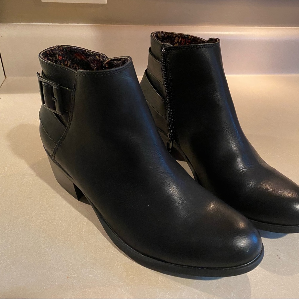 BOC Black Ankle Boots Size 8 1/2